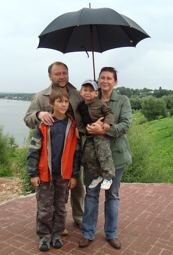Юрий Степанов с женой Ириной, сыновьями Константином и Дмитрием